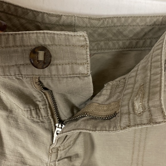 The North Face shorts - Picture 2 of 4